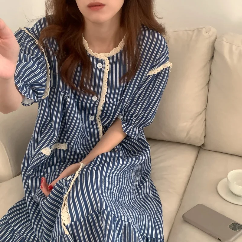 2021 Chic Princess Striped Dress Pajamas Cotton Femme Sleepwear Soft Homewear Summer Loose Hot Sweet Nightdress
2021 Chic Princess Striped Dress Pajamas Cotton Femme Sleepwear Soft Homewear Summer Loose Hot Sweet Nightdress