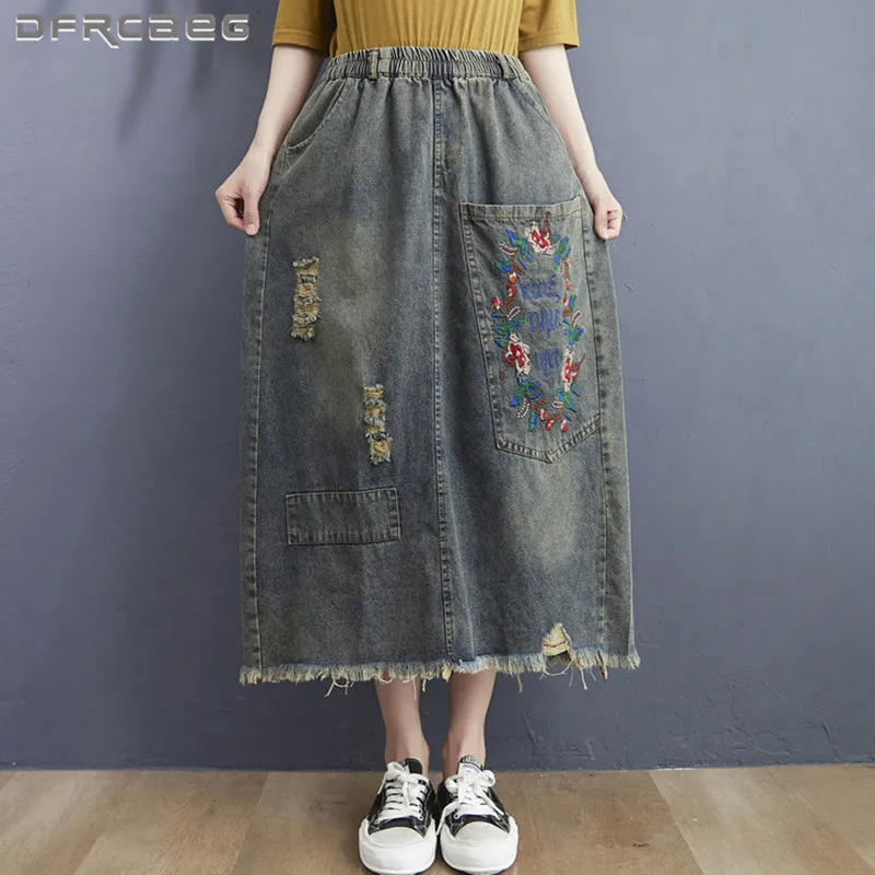 Vintage Ripped Embroidery Women Denim Skirts With Burrs 2021 Autumn Elastic Waist Loose Streetwear Retro Jeans Long Skirt Female
Vintage Ripped Embroidery Women Denim Skirts With Burrs 2021 Autumn Elastic Waist Loose Streetwear Retro Jeans Long Skirt Female