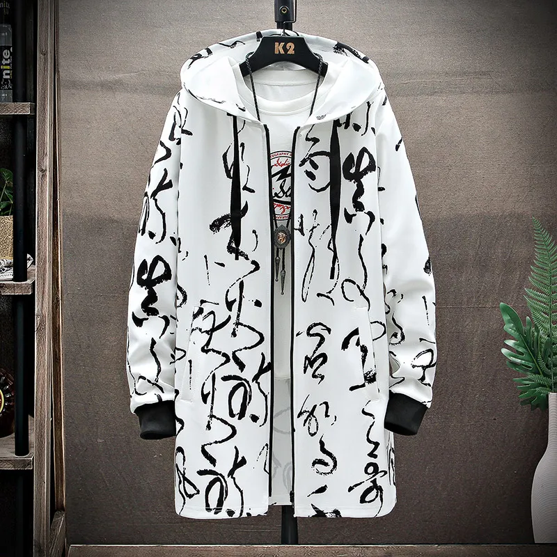 2021 Chegada Nova Primavera Casaco Masculino Alta Qualidade Trench Coat Masculino Casual Letras Jaquetas, Tamanhos Grandes
2021 Chegada Nova Primavera Casaco Masculino Alta Qualidade Trench Coat Masculino Casual Letras Jaquetas, Tamanhos Grandes