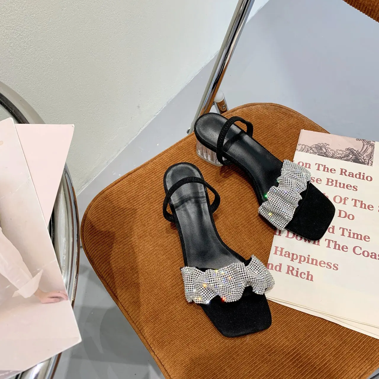 Transparent high heels ladies square toe sandals summer shoes women transparent high heels wedding jelly high heels slippers
Transparent high heels ladies square toe sandals summer shoes women transparent high heels wedding jelly high heels slippers