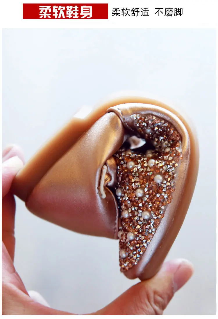 Children's Princess Shoes 2021 Spring New Soft Bottom Rhinestone Fashion Bow Non-slip Leather Shoes Girls Party Dance Shoes
Children's Princess Shoes 2021 Spring New Soft Bottom Rhinestone Fashion Bow Non-slip Leather Shoes Girls Party Dance Shoes