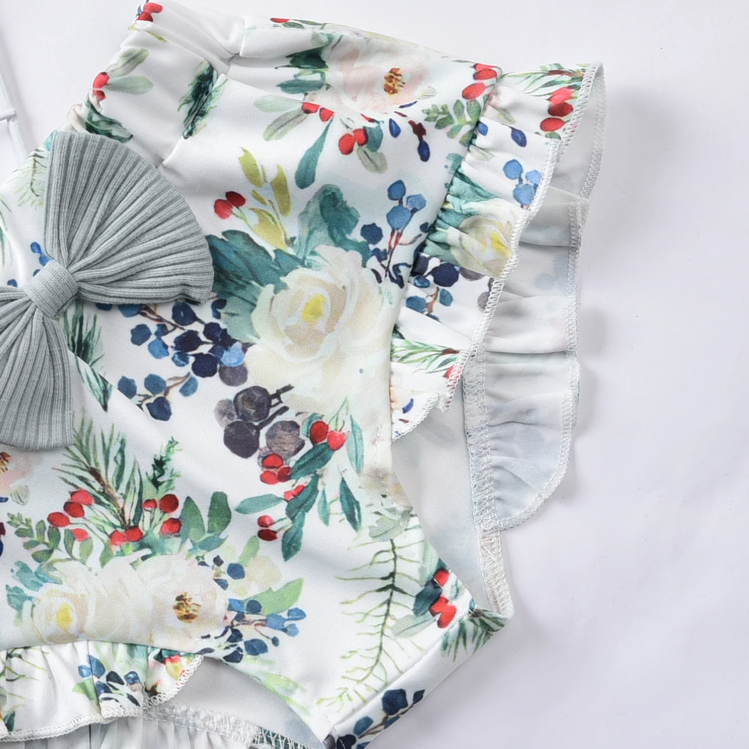 Infant Baby Girls Short Sleeve Romper + Shorts + Bow Decoration Flower Print Cute Style Summer Clothing
Infant Baby Girls Short Sleeve Romper + Shorts + Bow Decoration Flower Print Cute Style Summer Clothing