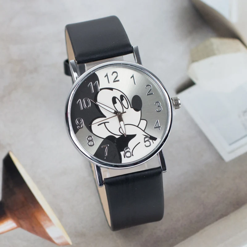 Часы женские кварцевые с кожаным ремешком и изображением Микки Мауса | Наручные