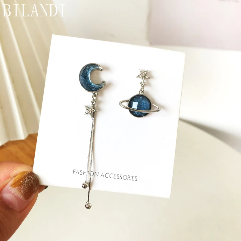 Bilandi S925 needle Women Jewelry Moon Planet Earrings Popular Design Blue Asymmetrical Drop Earrings For Women Party Gifts
Bilandi S925 needle Women Jewelry Moon Planet Earrings Popular Design Blue Asymmetrical Drop Earrings For Women Party Gifts