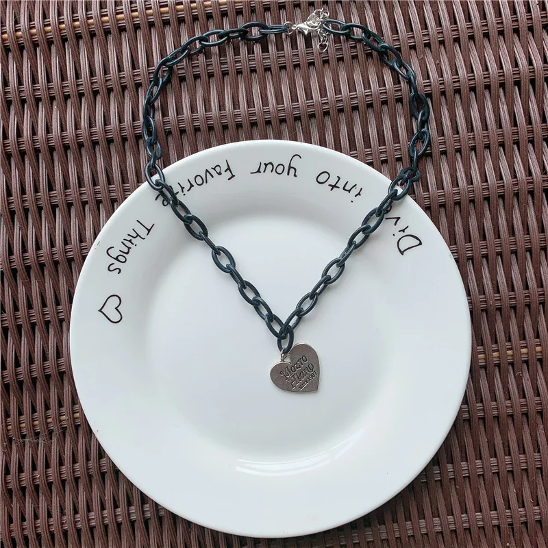 Hip Hop Colorful Love Heart Acrylic Pendant Necklace Punk Vintage Alloy Party Necklace For Women Fashion Jewelry Gift
Hip Hop Colorful Love Heart Acrylic Pendant Necklace Punk Vintage Alloy Party Necklace For Women Fashion Jewelry Gift