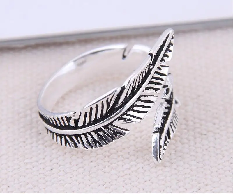 New Silver 925 Big Feather Rings for Women Lady Punk Vintage Open Antique Rings Statement Sterling Silver Jewelry Anillos
New Silver 925 Big Feather Rings for Women Lady Punk Vintage Open Antique Rings Statement Sterling Silver Jewelry Anillos