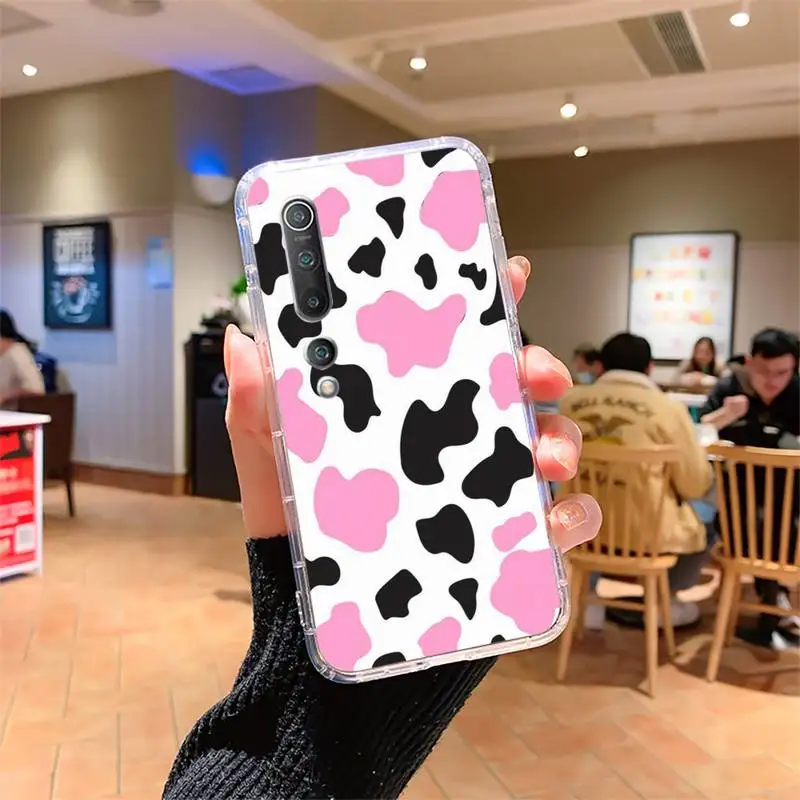 INS Floral Cow Pattern Phone Case For Samsung s4 s5 s6 s7 s8 s9 s10 s20 a51 a71 
INS Floral Cow Pattern Phone Case For Samsung s4 s5 s6 s7 s8 s9 s10 s20 a51 a71