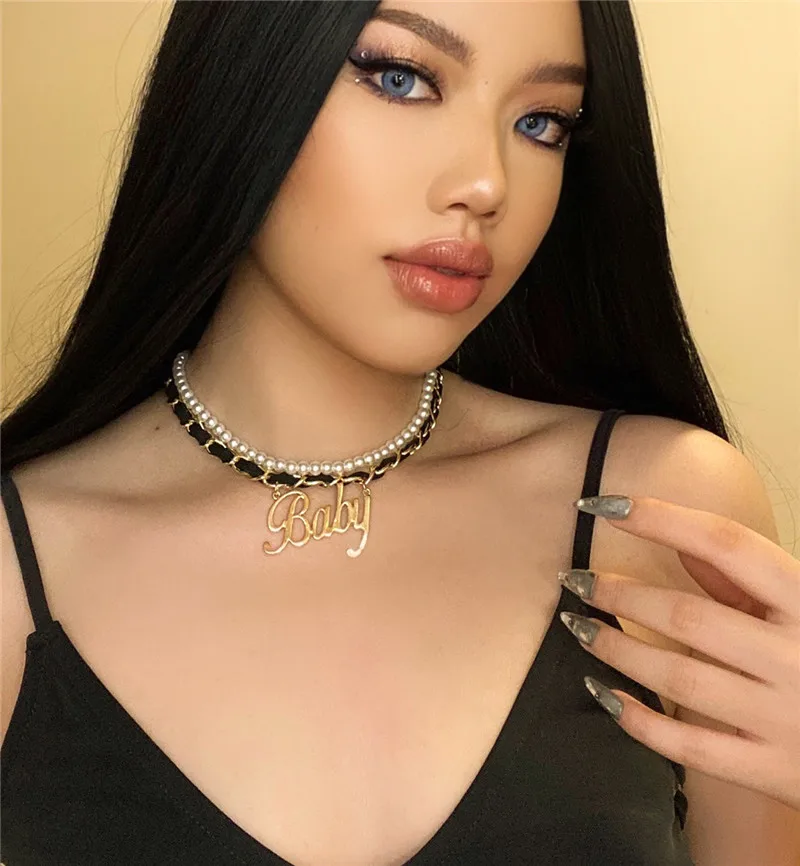 Retro Chain Around the Neck Elegant Temperament Pearl Necklace Female Jewelry Simple Design Letter BABY Pendant Wild Clavicle
Retro Chain Around the Neck Elegant Temperament Pearl Necklace Female Jewelry Simple Design Letter BABY Pendant Wild Clavicle
