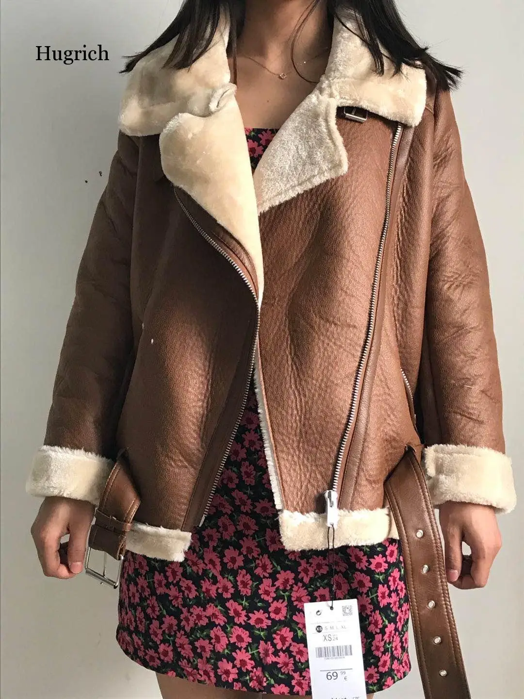 Women Beige Fur Faux Leather Jacket Coat with Belt Turn Down Collar Ladies 2021 Winter Thick Warm Oversized Coat
Women Beige Fur Faux Leather Jacket Coat with Belt Turn Down Collar Ladies 2021 Winter Thick Warm Oversized Coat