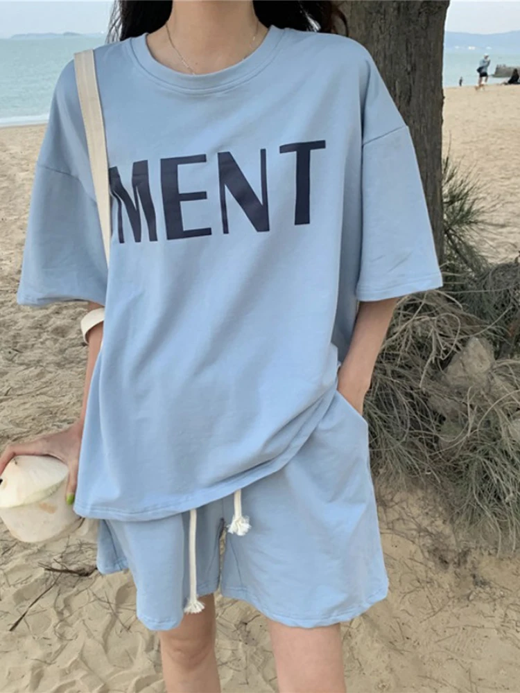 Summer casual suit female 2021 new fashion temperament age reduction two-piece short-sleeved top + wide-leg shorts
Summer casual suit female 2021 new fashion temperament age reduction two-piece short-sleeved top + wide-leg shorts