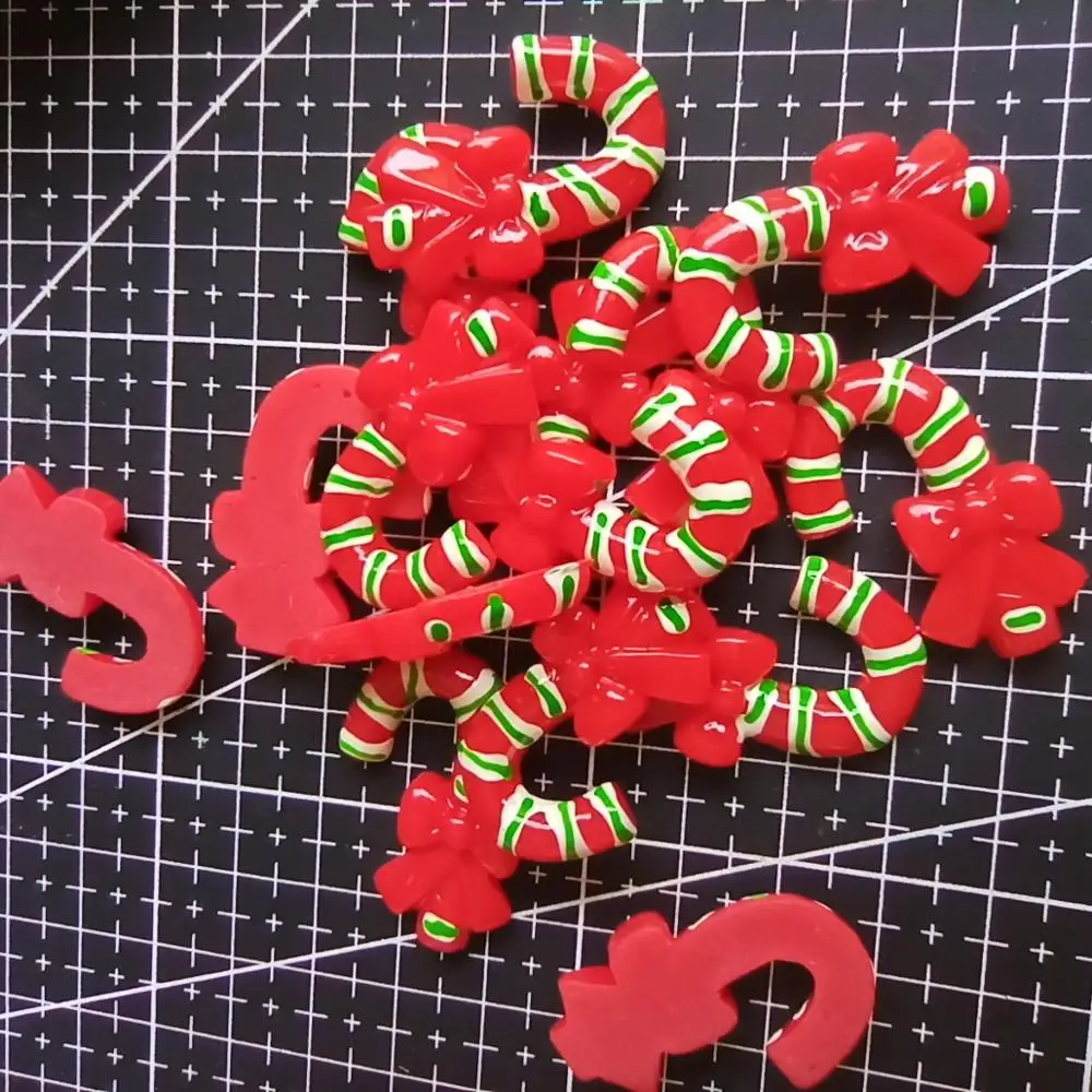 1 шт./лот Рождественская костыль с плоской задней стороной из смолы, 32 мм, кабошоны, бант для волос «сделай сам», Рождественская Декорация
1 шт./лот Рождественская костыль с плоской задней стороной из смолы, 32 мм, кабошоны, бант для волос «сделай сам», Рождественская Декорация