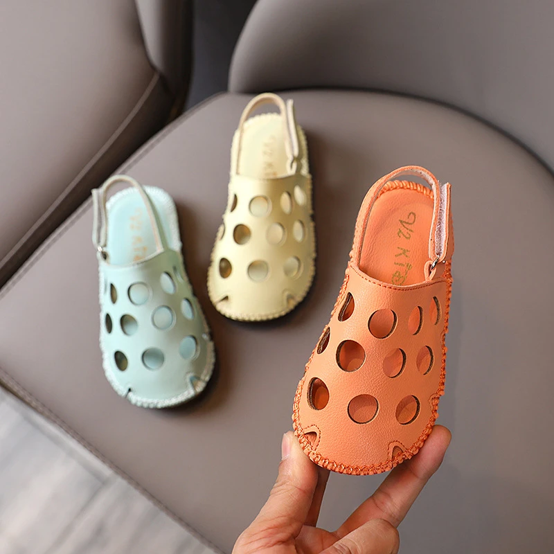 CNFSNJ brand new Summer Non-slip Boys girls Sandals Shoes Soft Leather Flat With Kids Children Baby Toddler Sneakers 21-30 
CNFSNJ brand new Summer Non-slip Boys girls Sandals Shoes Soft Leather Flat With Kids Children Baby Toddler Sneakers 21-30