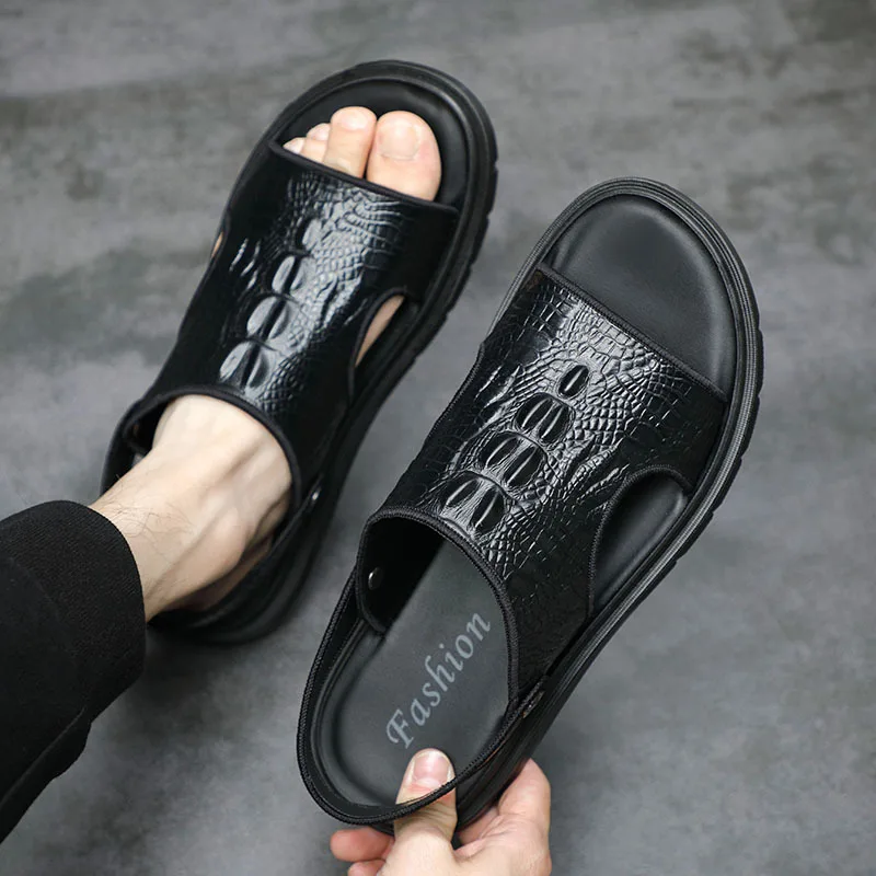 New Genuine Leather Two Wear Men Shoes Summer Luxurious Black Men's Sandals Classic Fashion Outdoor Sandals and Slippers Men 
New Genuine Leather Two Wear Men Shoes Summer Luxurious Black Men's Sandals Classic Fashion Outdoor Sandals and Slippers Men
