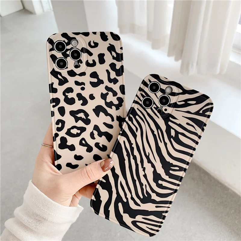 Personalized Leopard Print Phone Case For iphone 11 12 Pro Max Mini XR Xs Max 7 8 Plus SE Full Edging Fashion Anti-Fall Shell
Personalized Leopard Print Phone Case For iphone 11 12 Pro Max Mini XR Xs Max 7 8 Plus SE Full Edging Fashion Anti-Fall Shell