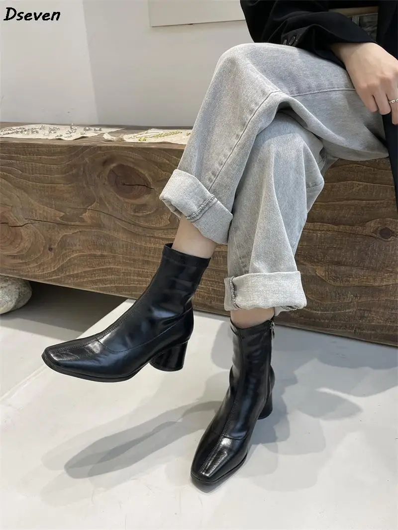Women Square Toe Side Zipper Mid-heel Fashion Martin Boots Ladies Short Boots Autumn 2021 New Woman Ankle Boots Soft Shoes
Women Square Toe Side Zipper Mid-heel Fashion Martin Boots Ladies Short Boots Autumn 2021 New Woman Ankle Boots Soft Shoes
