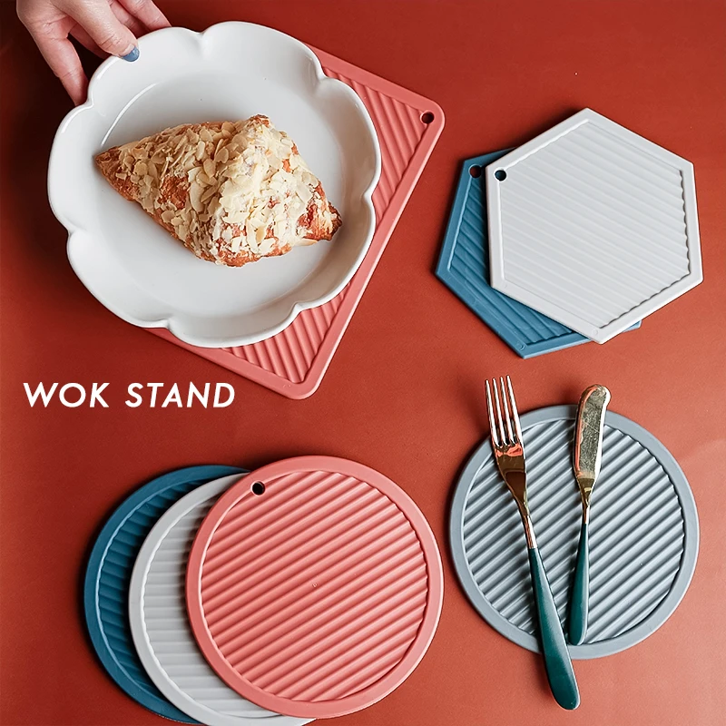 Three slices Geometric Rubber Insulating Mat Table Mat Ironing Pan Mat Thickened Coasters Water Proof And Oil Proof
Three slices Geometric Rubber Insulating Mat Table Mat Ironing Pan Mat Thickened Coasters Water Proof And Oil Proof