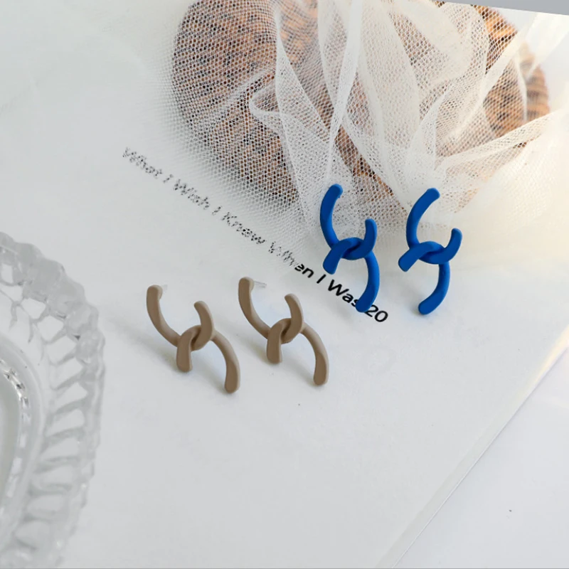 Irregular Simple Small and Cute 2021 New Trendy Korean Temperament Line Individuality Earrings Jewelry for Women and Girls
Irregular Simple Small and Cute 2021 New Trendy Korean Temperament Line Individuality Earrings Jewelry for Women and Girls