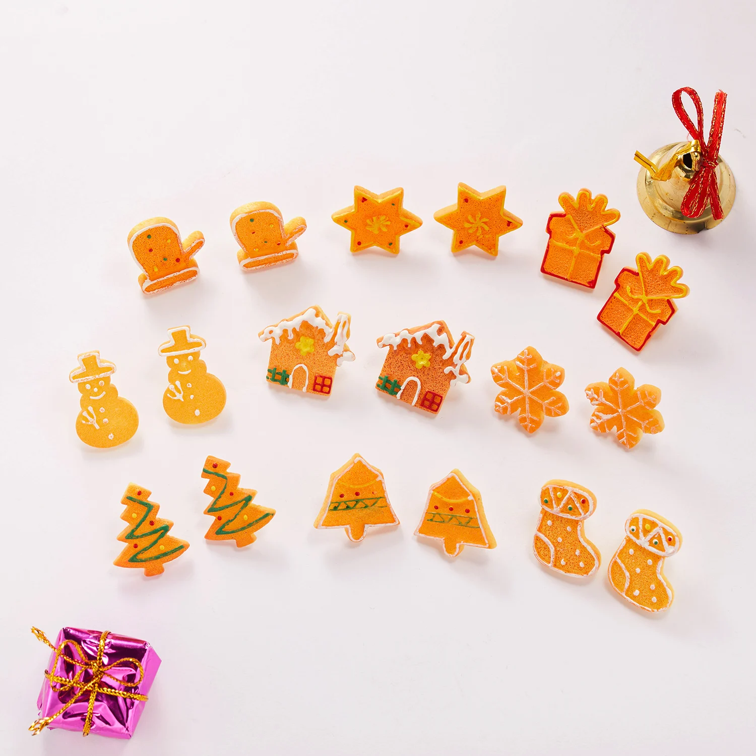 2021 New Arrival Cute Resin Christmas Tree Earring Creative Biscuits Color Star Snowflake Bells Girls Party Jewelry Earrings
2021 New Arrival Cute Resin Christmas Tree Earring Creative Biscuits Color Star Snowflake Bells Girls Party Jewelry Earrings