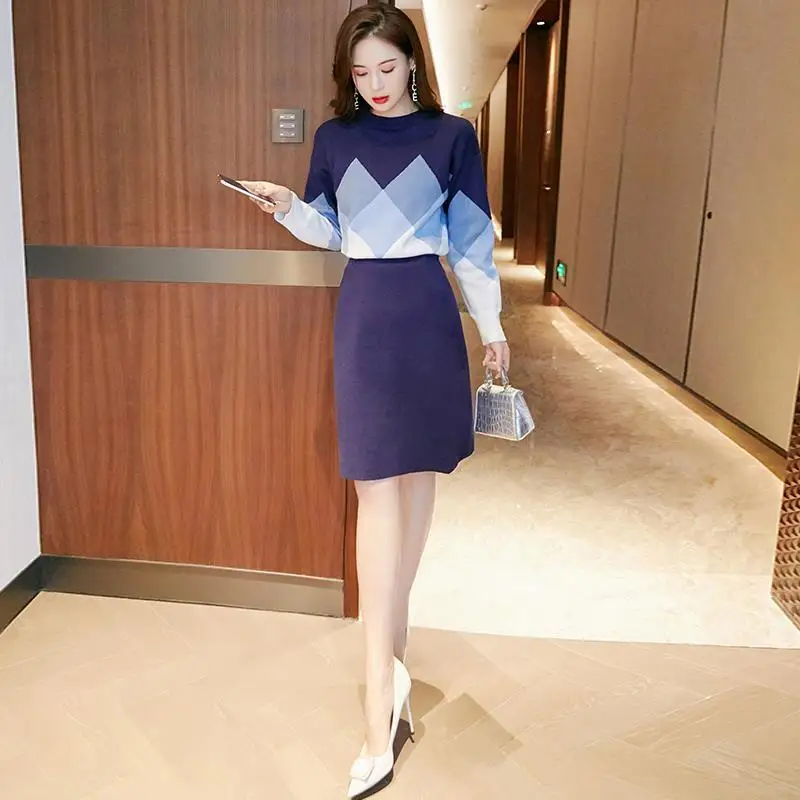 2022 Women Autumn Fashion Loose Suits Female O-neck Knitted Sweater Tops + Solid Color Casual Dress Ladies Two-piece Sets E842
2022 Women Autumn Fashion Loose Suits Female O-neck Knitted Sweater Tops + Solid Color Casual Dress Ladies Two-piece Sets E842