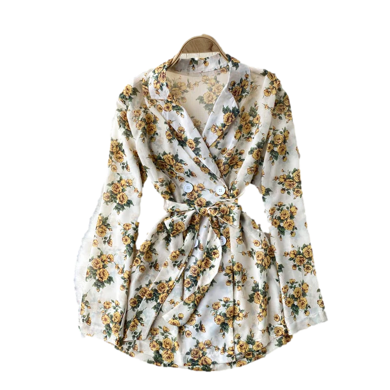 2021 Summer Women's New Style Temperament Suit Lapel Retro Double-breasted Slim Long-sleeved Printed Chiffon Top
2021 Summer Women's New Style Temperament Suit Lapel Retro Double-breasted Slim Long-sleeved Printed Chiffon Top