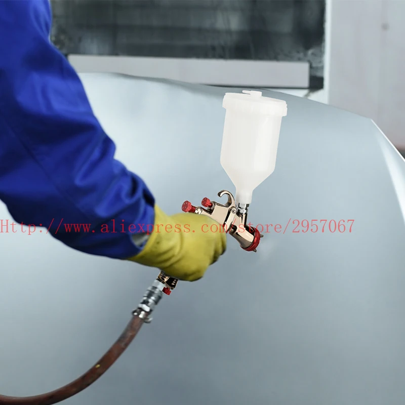 LVLP gravity spray gun manual spray gun1.3mm 600CC cup air spray gun with spray gun accessories 
LVLP gravity spray gun manual spray gun1.3mm 600CC cup air spray gun with spray gun accessories