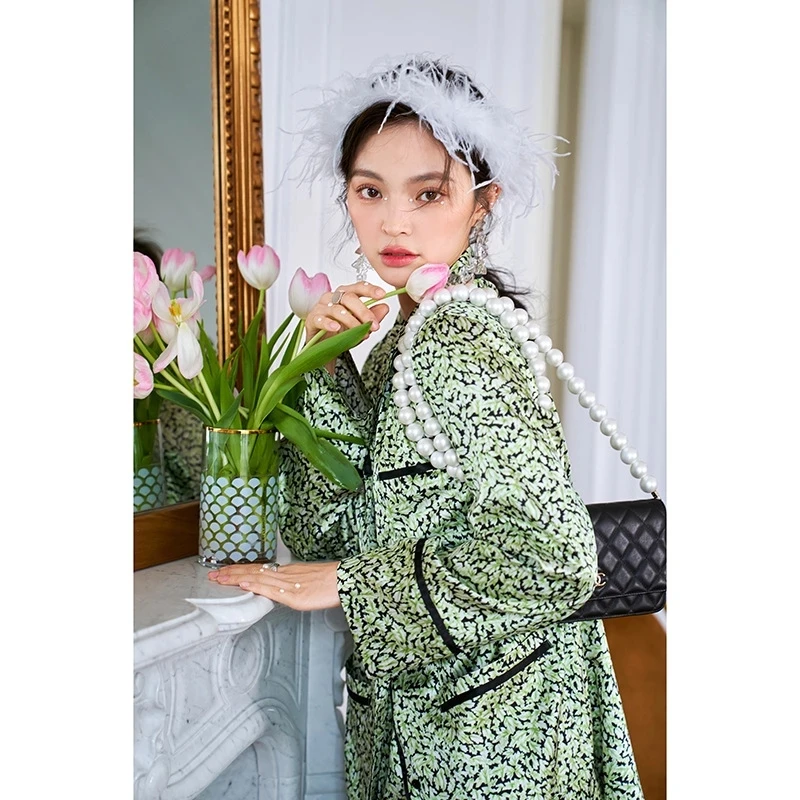 Leaves Print Women Pajama Set Silk Spring Autumn Ladies 2 Pcs Pijama Suit Satin Lapel Sleepwear Premium Nightwear for Female
Leaves Print Women Pajama Set Silk Spring Autumn Ladies 2 Pcs Pijama Suit Satin Lapel Sleepwear Premium Nightwear for Female