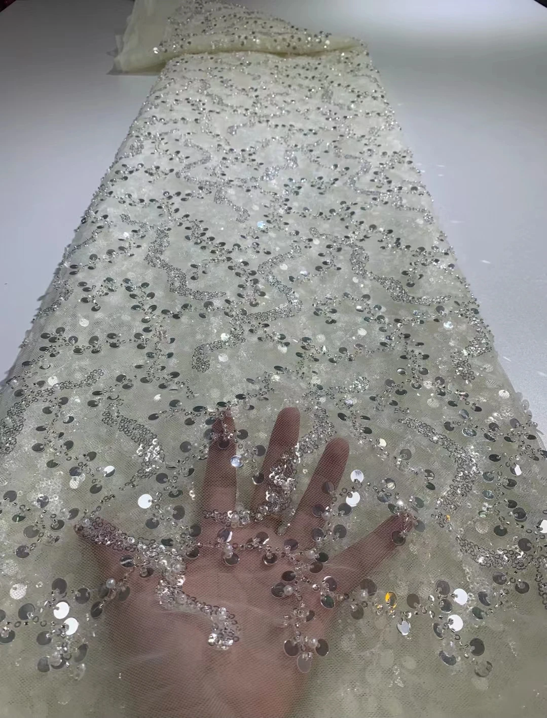 Latest High Quality Elegant African Bead tube Fabric Embroidery heavior Hand Made Beaded Lace For Wedding Dress NN568-V
Latest High Quality Elegant African Bead tube Fabric Embroidery heavior Hand Made Beaded Lace For Wedding Dress NN568-V
