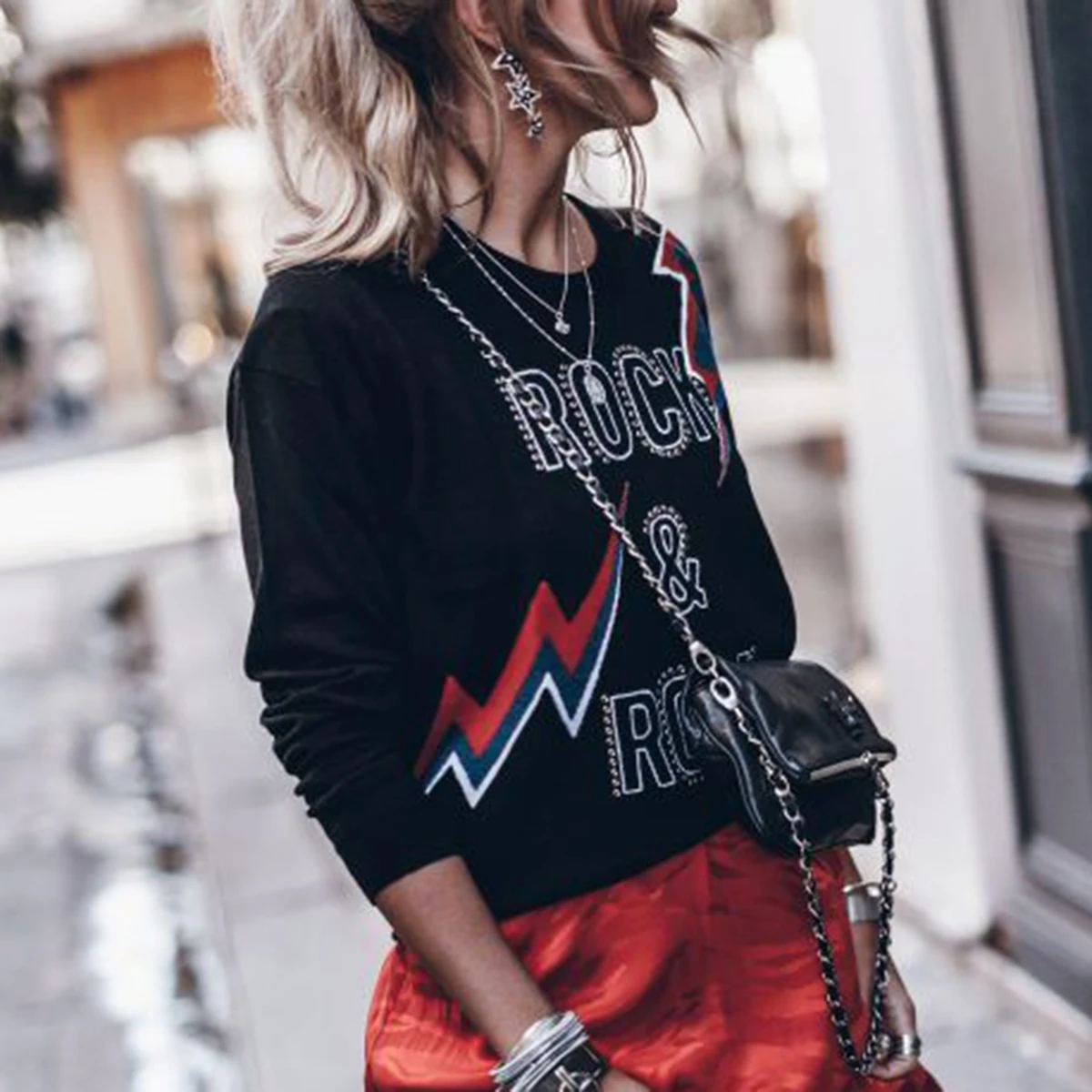 Beading Letter Graphic Sweater Women Autumn Winter Long Sleeve O Neck Black Pullover 2020 Casual Vintage Rock Sweaters Tops
Beading Letter Graphic Sweater Women Autumn Winter Long Sleeve O Neck Black Pullover 2020 Casual Vintage Rock Sweaters Tops