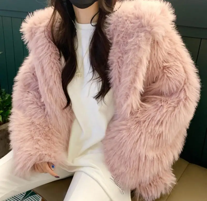 Long Hair Fur Coats Women Winter Jackets with Hat 2021 New New Furry Jackets Coats Female Witner Clothing with Hat Fur Outwear
Long Hair Fur Coats Women Winter Jackets with Hat 2021 New New Furry Jackets Coats Female Witner Clothing with Hat Fur Outwear