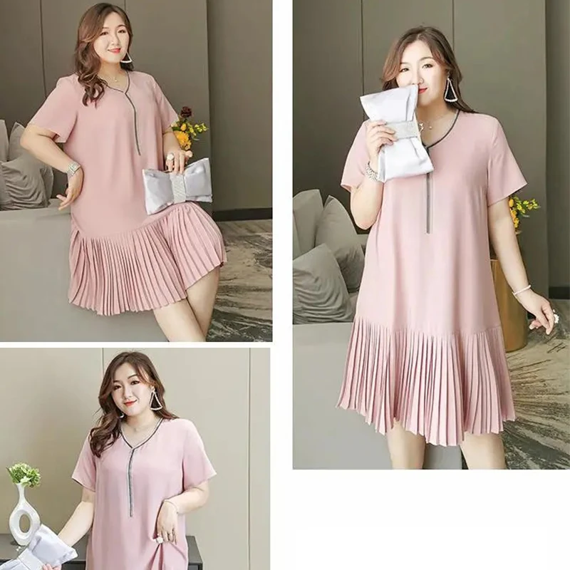 COCOEPPS 4XL 5XL Summer Plus Size Pleated Dress Women Casual V Neck Big Size A Line Office Dress Large Size Pink PartyDresses 
COCOEPPS 4XL 5XL Summer Plus Size Pleated Dress Women Casual V Neck Big Size A Line Office Dress Large Size Pink PartyDresses