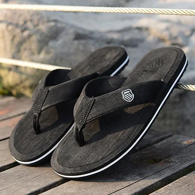 Popular summer flip flop men's antiskid leisure beach thick soled men's slippers sandals
Popular summer flip flop men's antiskid leisure beach thick soled men's slippers sandals