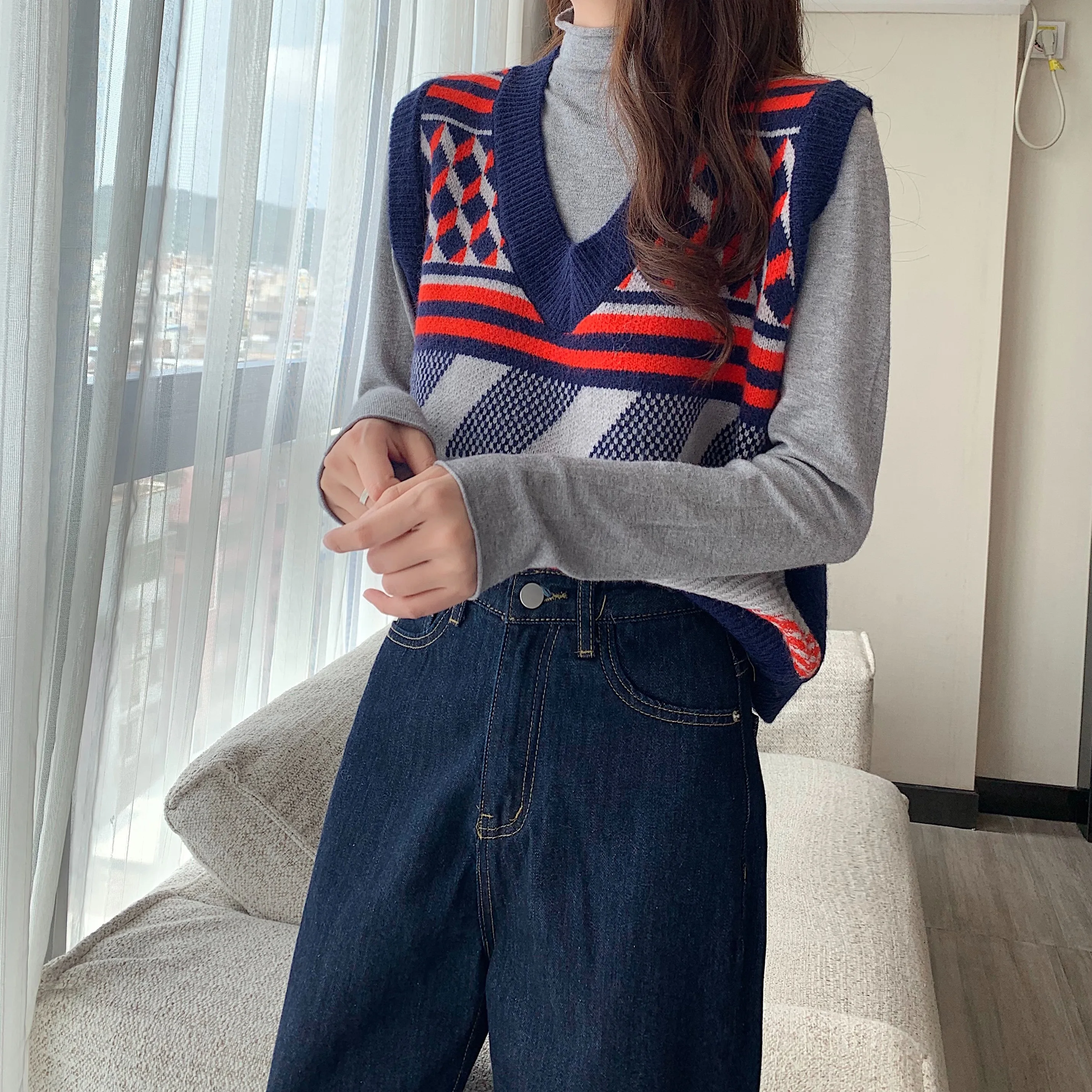 Women Knitted Sweater Vest 2020 Korean Style Casual Plaid Patchwork V Neck Sleeveless Pullover Jumper Tank Tops T617
Women Knitted Sweater Vest 2020 Korean Style Casual Plaid Patchwork V Neck Sleeveless Pullover Jumper Tank Tops T617