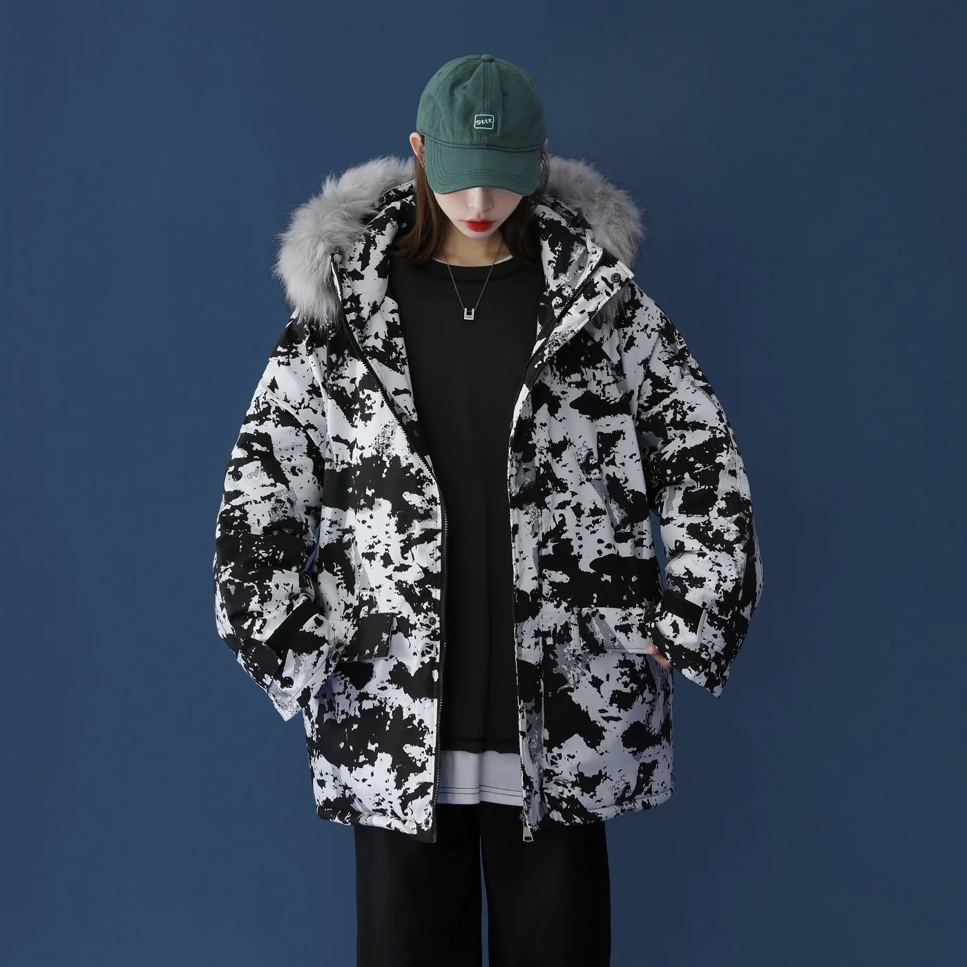 Размера плюс с камуфляжным принтом пуховик для женщин 2020 зимние модные тенденции, с меховым воротником, парки с капюшоном женские тёплое по... 
Размера плюс с камуфляжным принтом пуховик для женщин 2020 зимние модные тенденции, с меховым воротником, парки с капюшоном женские тёплое по...