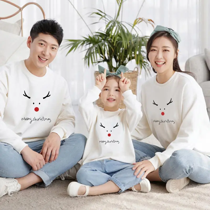 Christmas father mother children long sleeves turtleneck sweater leisure cartoon stick antler letter print lovely familyclothing
Christmas father mother children long sleeves turtleneck sweater leisure cartoon stick antler letter print lovely familyclothing