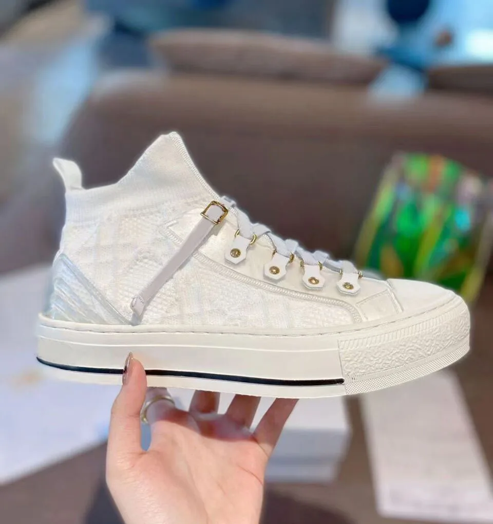 Ollymurs Women Single Shoes Lace Up Breathable School Style Casual Flats Female Non-slip Solid Color Contton Sneakers
Ollymurs Women Single Shoes Lace Up Breathable School Style Casual Flats Female Non-slip Solid Color Contton Sneakers