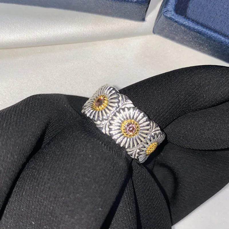 Little Daisy ring 925 sterling silver hoop ring men and women fashion hip hop ins super popular
Little Daisy ring 925 sterling silver hoop ring men and women fashion hip hop ins super popular