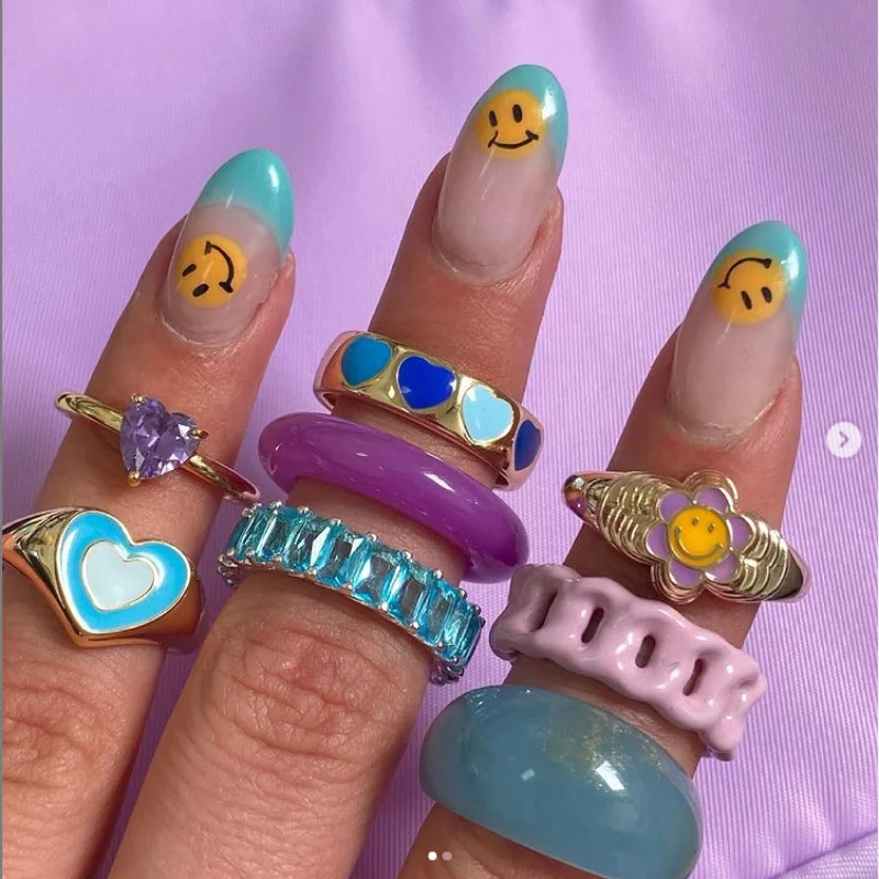 Creative Smiley Face Flower Rings For Women Gold Vintage Color Flower Smile Engagement Ring Jewelry Aesthetic Accessories Gift 
Creative Smiley Face Flower Rings For Women Gold Vintage Color Flower Smile Engagement Ring Jewelry Aesthetic Accessories Gift