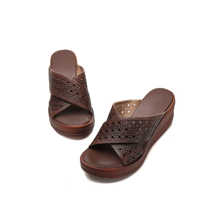 YourSeason Summer Women Wedges Slippers Genuine Leather 2020 New Handmade Concise Platform Women Slides Shoes 
YourSeason Summer Women Wedges Slippers Genuine Leather 2020 New Handmade Concise Platform Women Slides Shoes