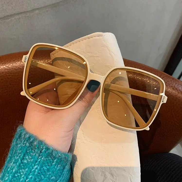 Fashion Oversized Square Sunglasses Women Luxury Designer Vintage Gradient Sun Glasses UV400 Classic big Frame Eyewear For Lady
Fashion Oversized Square Sunglasses Women Luxury Designer Vintage Gradient Sun Glasses UV400 Classic big Frame Eyewear For Lady