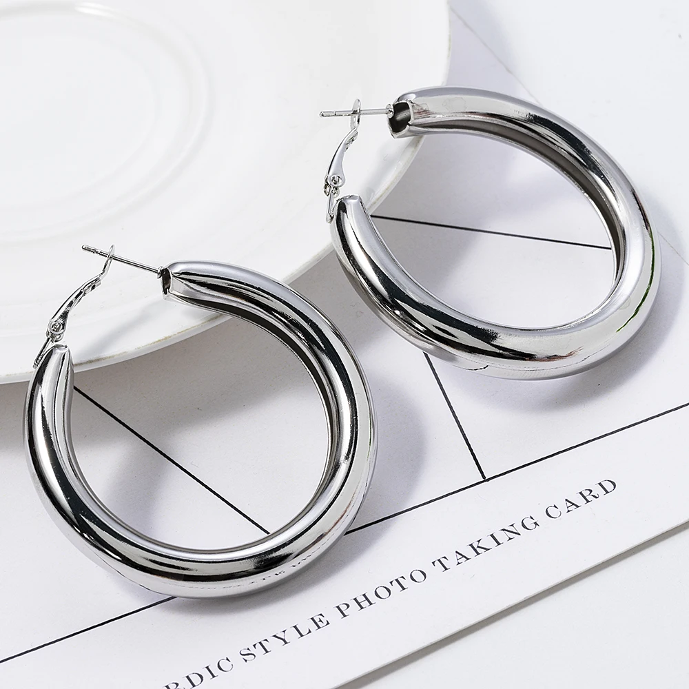 Vintage Big Crircle Earrings for Women Gold Sliver Color Over Size Round Dangle Earrings Simple Earrings
Vintage Big Crircle Earrings for Women Gold Sliver Color Over Size Round Dangle Earrings Simple Earrings