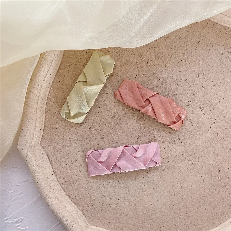 Free shipping Women's Silky satin hairpin clip for girl's women Square hair accessories
Free shipping Women's Silky satin hairpin clip for girl's women Square hair accessories