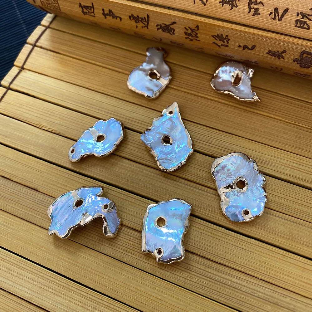 Natural Freshwater Shell Pendant White Irregular Shape Middle Perforation Can DIY Creation Fashion Necklace Bracelet Wholesale
Natural Freshwater Shell Pendant White Irregular Shape Middle Perforation Can DIY Creation Fashion Necklace Bracelet Wholesale