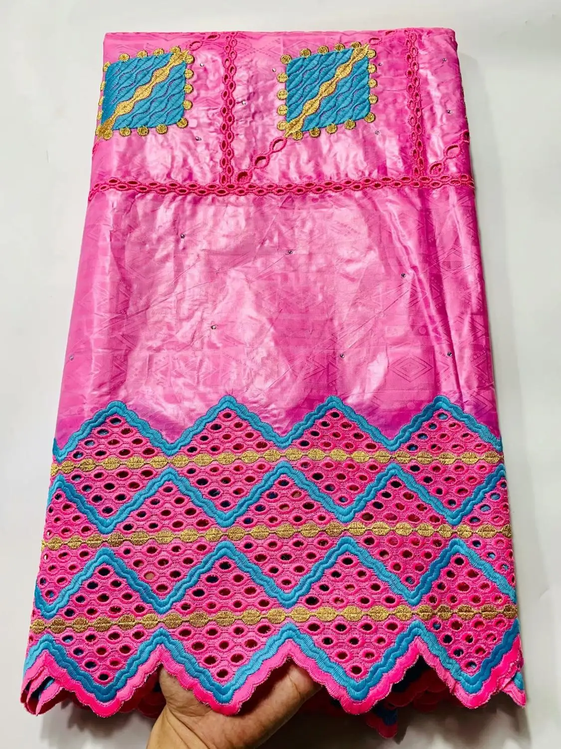 bazin brode getz tissu dentelle african lace bazin riche fabric jacquard brocade fabric basin riche sewing material 5yard
bazin brode getz tissu dentelle african lace bazin riche fabric jacquard brocade fabric basin riche sewing material 5yard