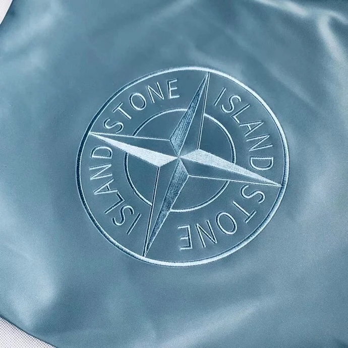 Stone island 2021 Embroidery Waterproof Fabric Diagonal Bag Medium 50*40CM | ST011
Stone island 2021 Embroidery Waterproof Fabric Diagonal Bag Medium 50*40CM | ST011