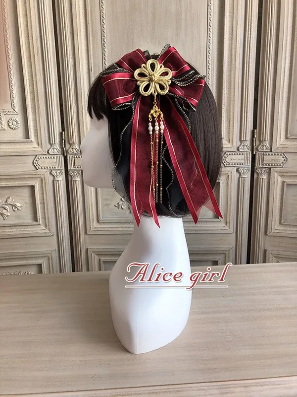 Magpies Leaving the Branch ~ Vintage Lolita Headbow by Alice Girl ~ Pre-order
Magpies Leaving the Branch ~ Vintage Lolita Headbow by Alice Girl ~ Pre-order