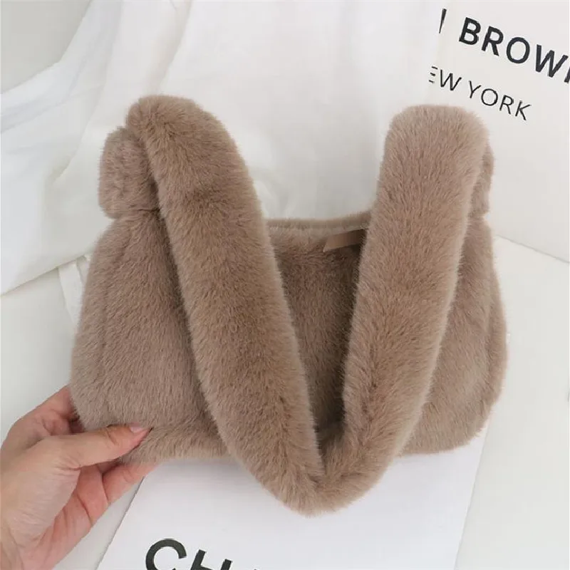 Autumn Winter Furry One-shoulder Armpit Bag Fashion New Hand-held Plush bag Contracted Atmosphere Pure Color Cute Plush Bag
Autumn Winter Furry One-shoulder Armpit Bag Fashion New Hand-held Plush bag Contracted Atmosphere Pure Color Cute Plush Bag