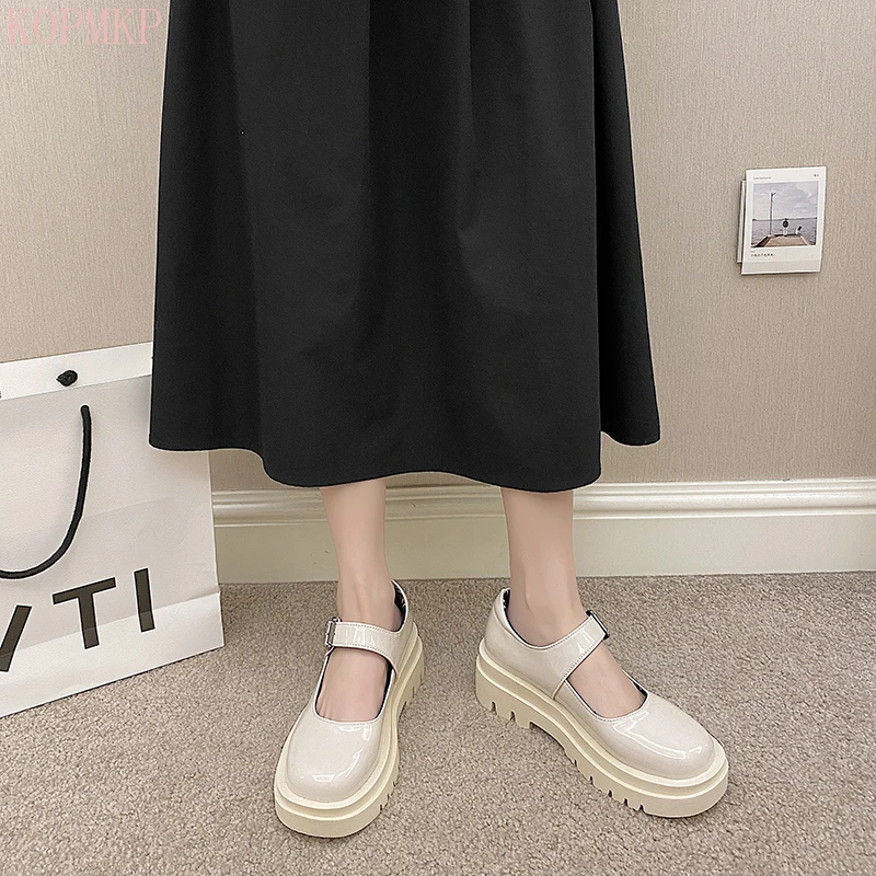 Japanese Korean Mary Jane Black Flat Shoes Women Shoes 2021 New Fashion Cute Lolita Patent Leather Thick Bottom Shoes
Japanese Korean Mary Jane Black Flat Shoes Women Shoes 2021 New Fashion Cute Lolita Patent Leather Thick Bottom Shoes