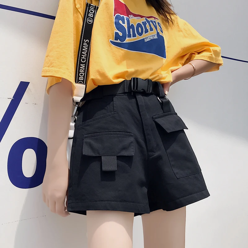 Женские летние свободные прямые брюки CEC в Корейском стиле, повседневные укороченные брюки BF, спортивные шорты-карго с широкими штанинами, ...
Женские летние свободные прямые брюки CEC в Корейском стиле, повседневные укороченные брюки BF, спортивные шорты-карго с широкими штанинами, ...