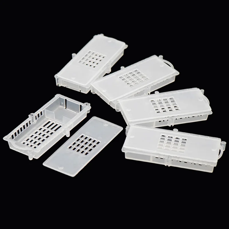 20 Pcs Bee Transport Cages Plastic Post Mail New King Transparent Supplies Equipment Beekeeping Bee Queen Rearing Cage
20 Pcs Bee Transport Cages Plastic Post Mail New King Transparent Supplies Equipment Beekeeping Bee Queen Rearing Cage