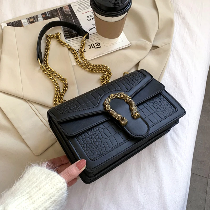 Женские Дизайнерские Сумки из искусственной кожи, новинка 2021, женские кошельки для магазина, модные повседневные однотонные сумки через пл...
Женские Дизайнерские Сумки из искусственной кожи, новинка 2021, женские кошельки для магазина, модные повседневные однотонные сумки через пл...